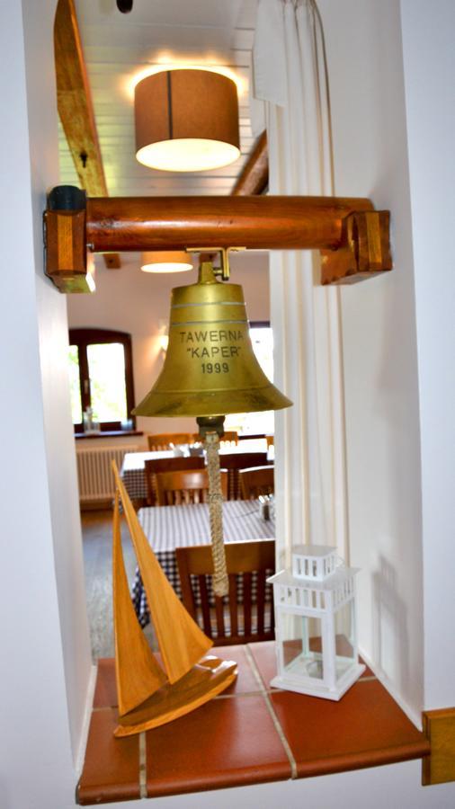 Tawerna Kaper Hotel Iława Buitenkant foto